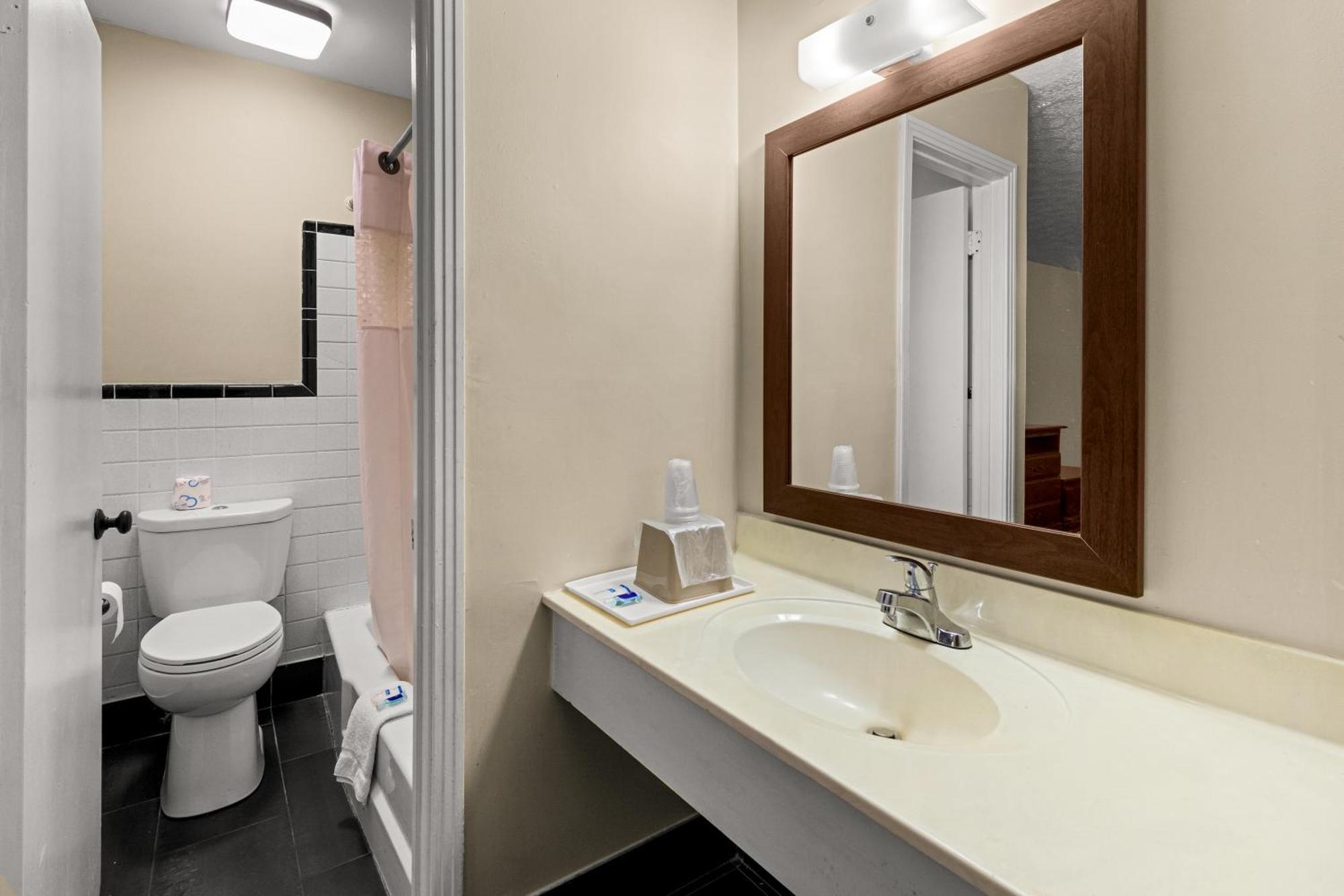 Rodeway Inn Dickson Ngoại thất bức ảnh