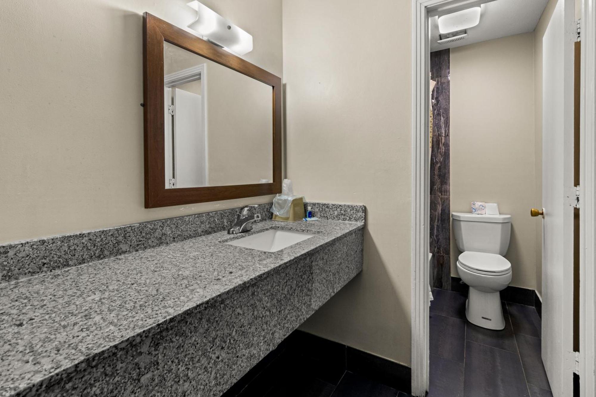 Rodeway Inn Dickson Ngoại thất bức ảnh