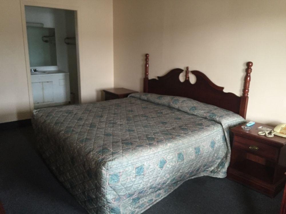 Rodeway Inn Dickson Ngoại thất bức ảnh