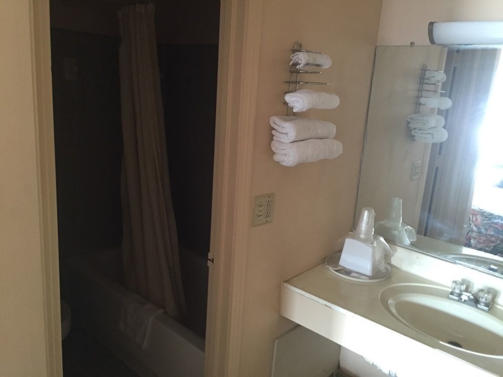 Rodeway Inn Dickson Ngoại thất bức ảnh